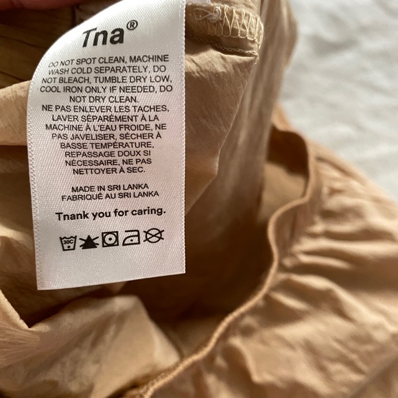 Aritzia TNA Claremont Shorts XS Sand Bluff - Picture 5 of 6